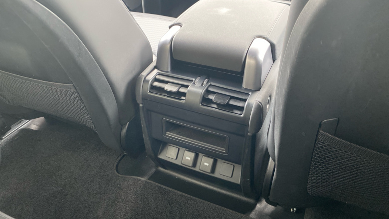 Land Rover Defender 3.0 D250 X-Dynamic SE 90 3dr Auto Diesel Estate